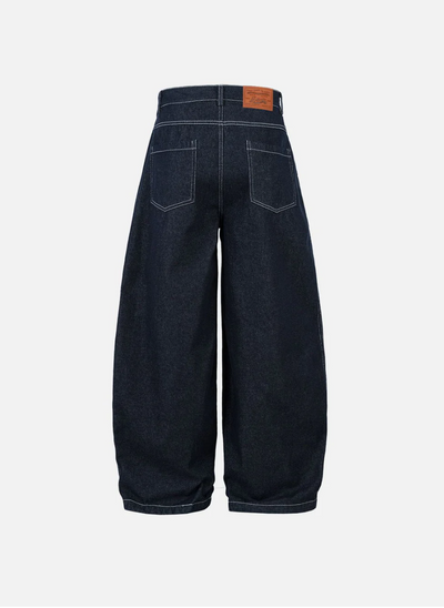 PLEATED BARREL JEANS
